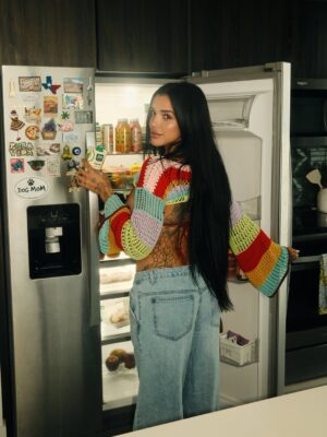 Valerie Bragg Instagram - Call me crazy, I think I’m what you’re looking for @fashionnova @novamen