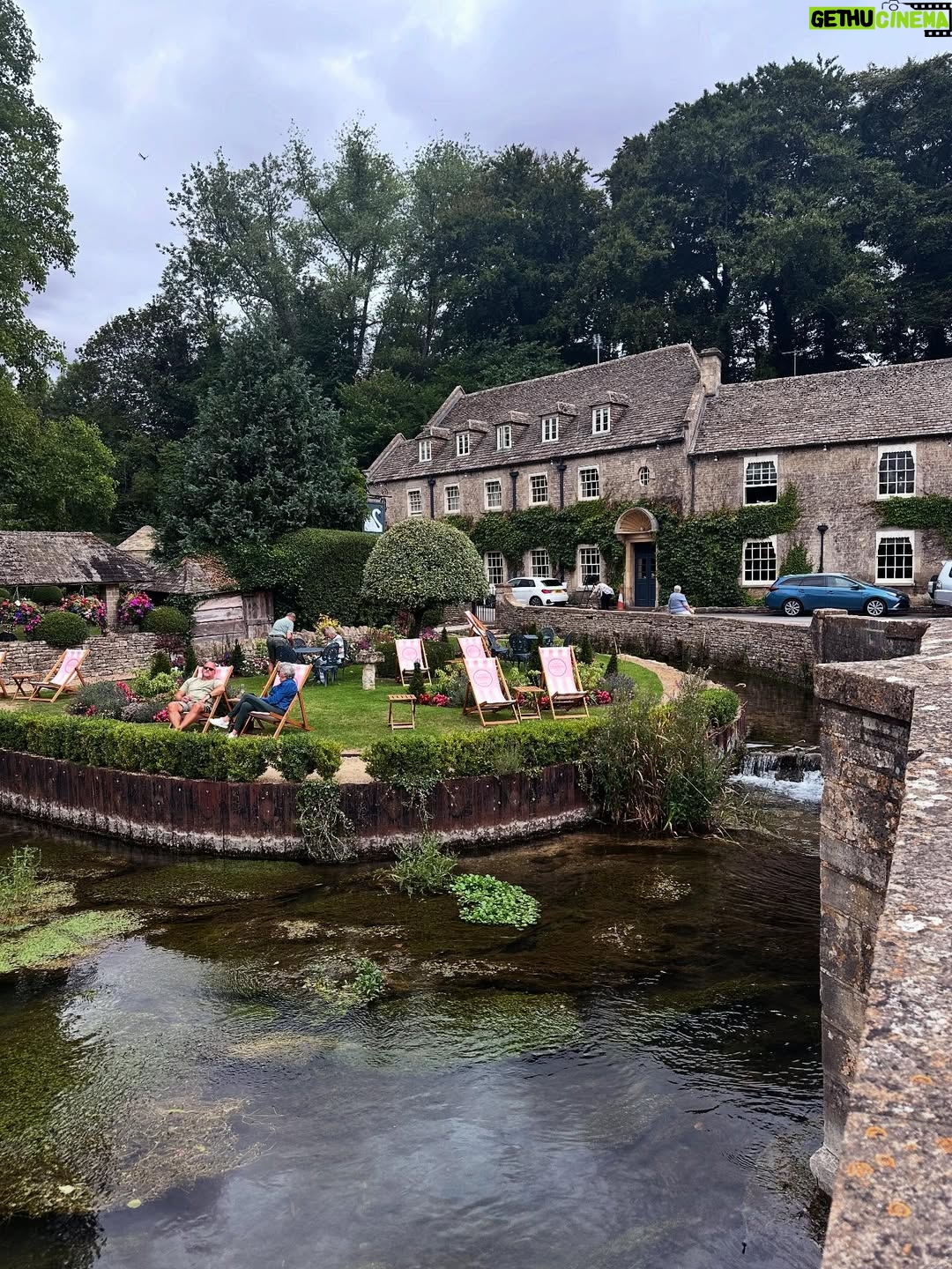 Valorie Curry - 12K Likes - UK photo dump part 2: The Cotswolds
It’s shocking I actually came back.