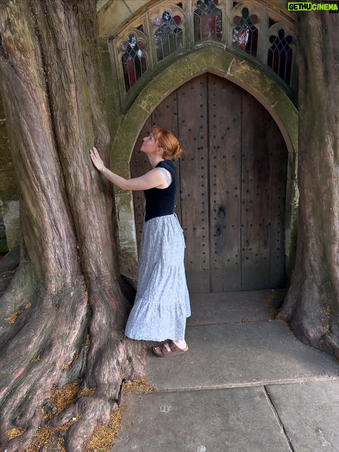 Valorie Curry - 12K Likes - UK photo dump part 2: The Cotswolds
It’s shocking I actually came back.