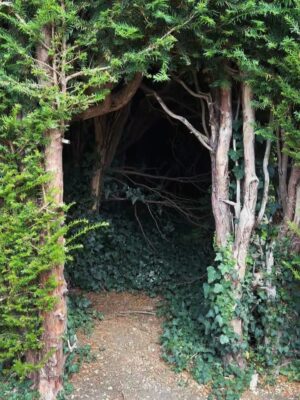 Valorie Curry Instagram - UK photo dump part 2: The Cotswolds
It’s shocking I actually came back.