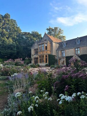 Valorie Curry Instagram - UK photo dump part 2: The Cotswolds
It’s shocking I actually came back.
