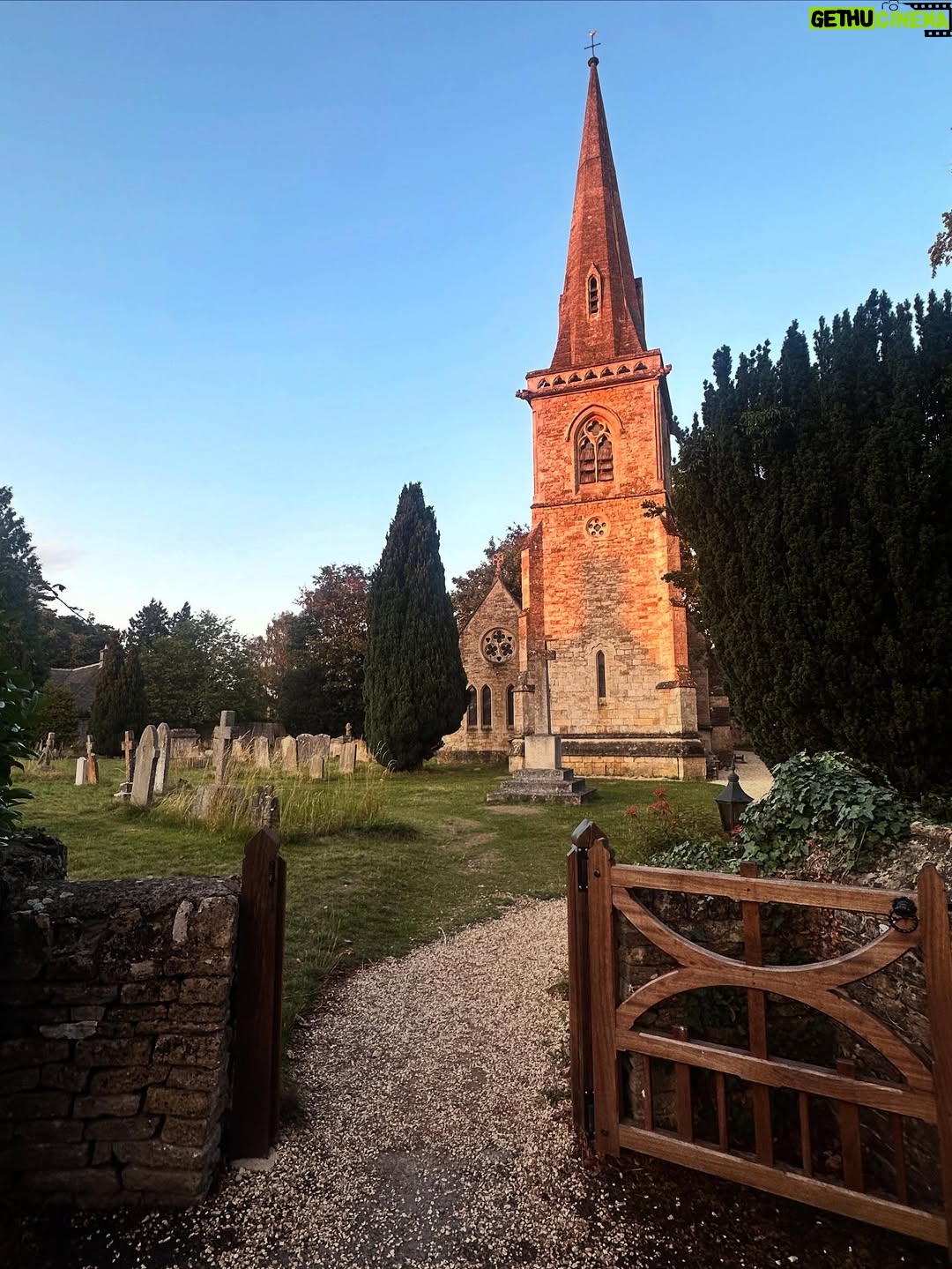 Valorie Curry - 12K Likes - UK photo dump part 2: The Cotswolds
It’s shocking I actually came back.