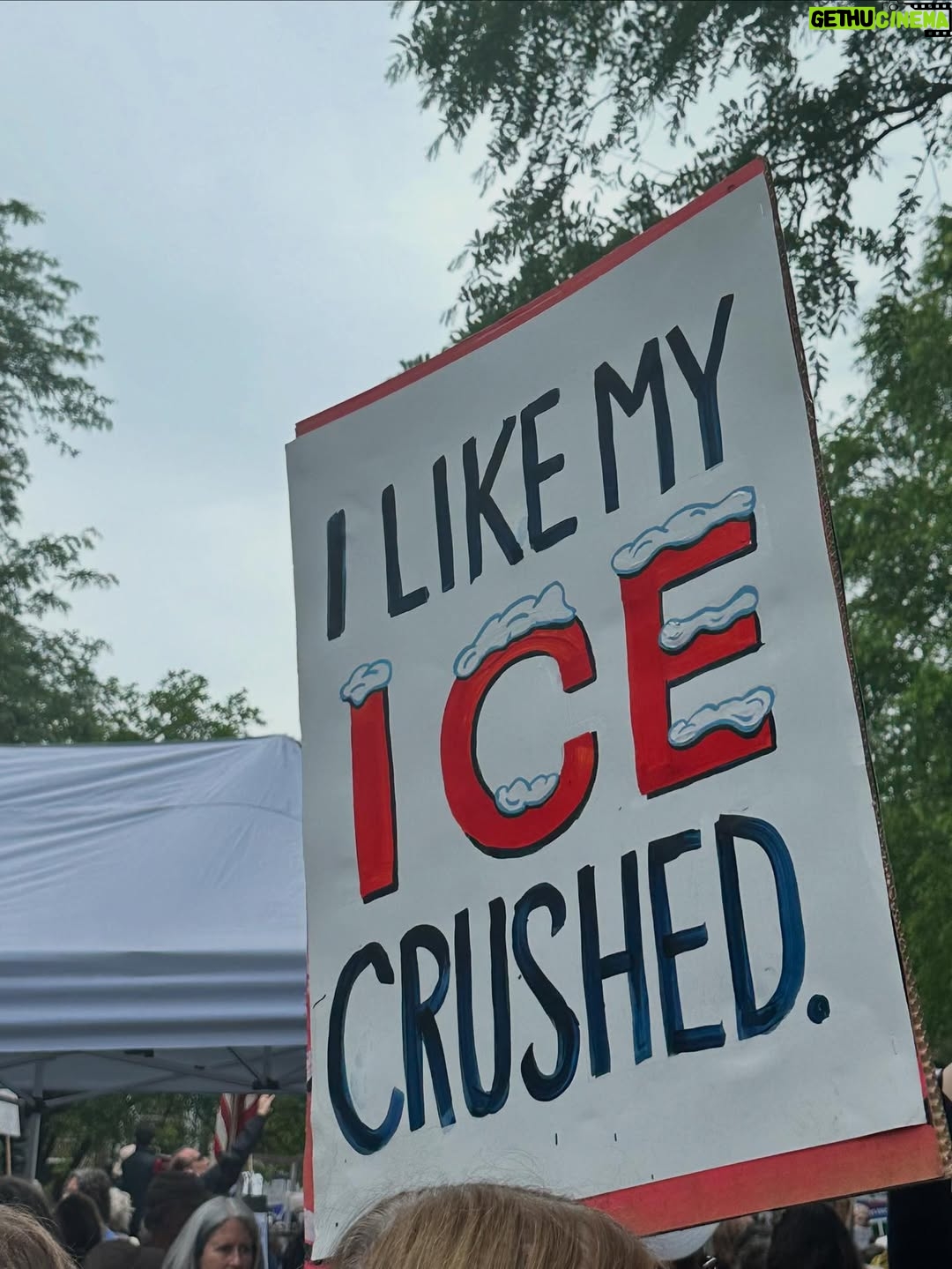 Valorie Curry - 12.3K Likes - This is what democracy looks like
#nokings