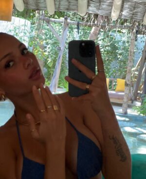 Valya Karnaval Instagram - 🌊