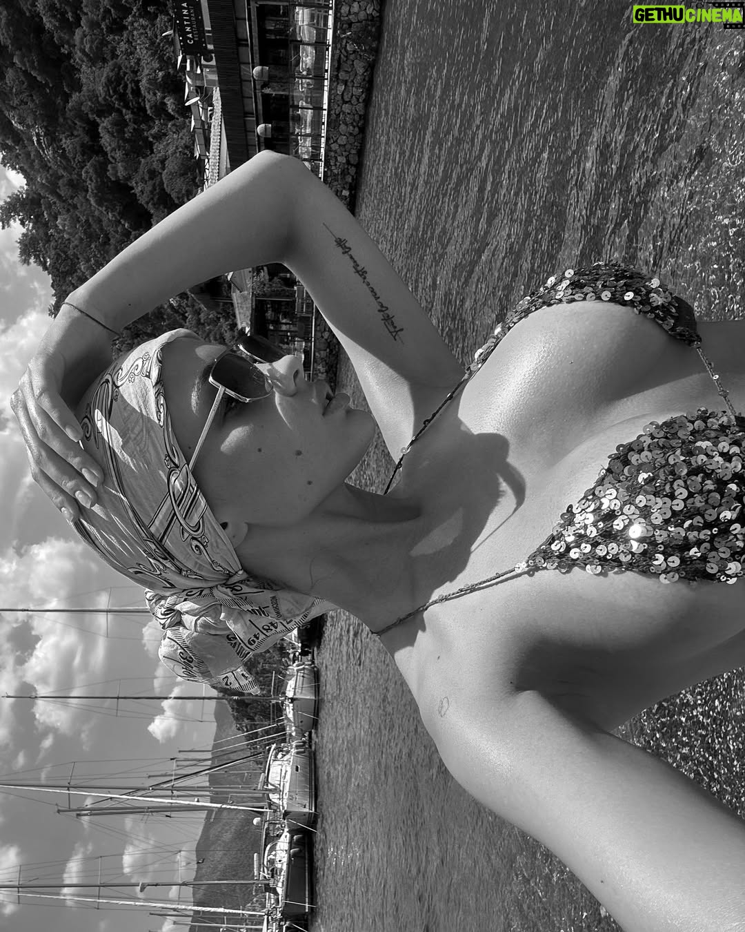 Valya Karnaval - 387.1K Likes - summer 24