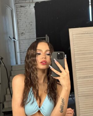 Valya Karnaval Instagram - 🫂