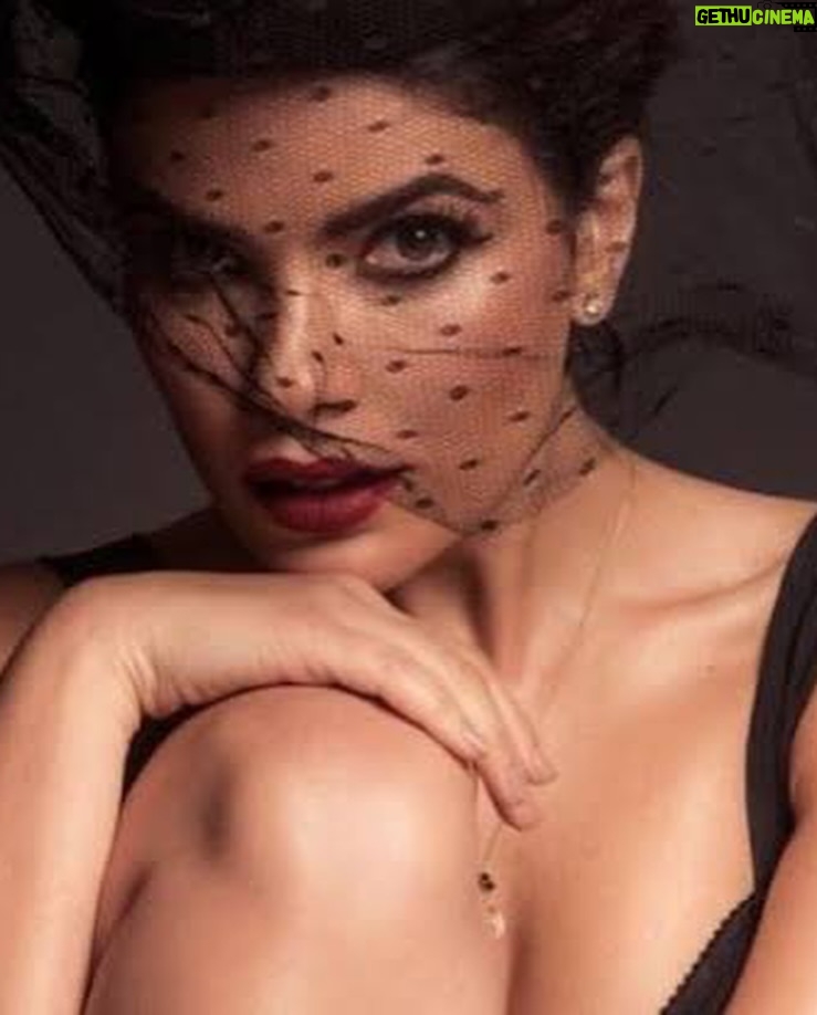 Vanessa Giácomo - 3 Likes - #tbt desse ensaio com @pinogomes para @voguebrasil