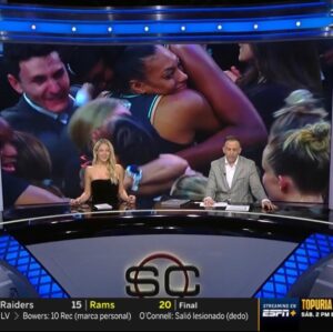 Vanessa Huppenkothen Instagram - ESPN,
Te confieso que me costó mucho tomar la decisión, fuiste mi casa por 9 años, mi refugio y mi lugar feliz, el Disney de los deportes!
Cierro un grandioso capítulo en mi vida que me enseñó, me permitió crecer, desarrollarme, aprender y sacar lo mejor de mí.
Me llevo los mejores recuerdos y la fortuna de haber conocido grandes personas.
Armando, gracias por abrirme las puertas cuando todo estaba perdido, gracias por hacerme una mejor profesional y creer en mi; fuiste un jefe extraordinario.
Gracias Rodolfo por permitirme trabajar en el líder mundial.
Gracias Manu por tus consejos, regaños, apoyo y pláticas que me han hecho mejor persona.
Gracias Sel por ser gran jefa y hoy, gran amiga.
Gracias Ruca por sacar lo mejor de mi en cada SportSCenter y por tu amistad invaluable!
Gracias Mike y Tun Tun porque hacer sus Shows me ponía demasiado feliz, son tremendos!
Gracias José Ramón por tus consejos, pláticas y análisis! Es un honor haber trabajado contigo!
A mis compañeras y tremendas profesionales, Caro, Kary, Pau, Naty, Gaby Bibayof, Juls, Dess!
Sergio Dipp, te extraño amigo! Siempre seremos los 🦁, puro power! TQM!
Ricardo Puig, gracias xq sin tu ayuda, el sueño de estar en ESPN no se hubiera podido realizar!
Adal Franco, si, sí eres el sol de ESPN!
Fer Tirado, gracias por siempre contagiarme de tu amor por la NBA y el golf!
Gracias Jorge Eduardo, Michel, a los Toños, Eitan, Lion Lecanda por permitirme compartir SC con ustedes y aprender de su conocimiento!
Alvarito Morales, gracias por debutarme en SC, tú y yo sabemos de la “la industria”.
Mis insiders favoritos: John Sutcliff, Odin, César Caballero, Marce, Adri, Héctor, Oscar, Jesús!
Gracias Tuca por las pláticas a nada de entrar al aire, te admiro!
Hugo Sánchez, wow, fui, soy y seré siempre tu fan, el mejor!
Continúa….