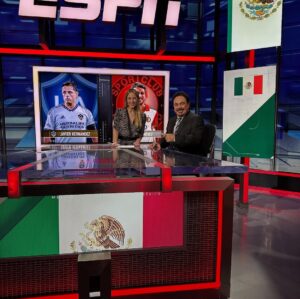 Vanessa Huppenkothen Instagram - ESPN,
Te confieso que me costó mucho tomar la decisión, fuiste mi casa por 9 años, mi refugio y mi lugar feliz, el Disney de los deportes!
Cierro un grandioso capítulo en mi vida que me enseñó, me permitió crecer, desarrollarme, aprender y sacar lo mejor de mí.
Me llevo los mejores recuerdos y la fortuna de haber conocido grandes personas.
Armando, gracias por abrirme las puertas cuando todo estaba perdido, gracias por hacerme una mejor profesional y creer en mi; fuiste un jefe extraordinario.
Gracias Rodolfo por permitirme trabajar en el líder mundial.
Gracias Manu por tus consejos, regaños, apoyo y pláticas que me han hecho mejor persona.
Gracias Sel por ser gran jefa y hoy, gran amiga.
Gracias Ruca por sacar lo mejor de mi en cada SportSCenter y por tu amistad invaluable!
Gracias Mike y Tun Tun porque hacer sus Shows me ponía demasiado feliz, son tremendos!
Gracias José Ramón por tus consejos, pláticas y análisis! Es un honor haber trabajado contigo!
A mis compañeras y tremendas profesionales, Caro, Kary, Pau, Naty, Gaby Bibayof, Juls, Dess!
Sergio Dipp, te extraño amigo! Siempre seremos los 🦁, puro power! TQM!
Ricardo Puig, gracias xq sin tu ayuda, el sueño de estar en ESPN no se hubiera podido realizar!
Adal Franco, si, sí eres el sol de ESPN!
Fer Tirado, gracias por siempre contagiarme de tu amor por la NBA y el golf!
Gracias Jorge Eduardo, Michel, a los Toños, Eitan, Lion Lecanda por permitirme compartir SC con ustedes y aprender de su conocimiento!
Alvarito Morales, gracias por debutarme en SC, tú y yo sabemos de la “la industria”.
Mis insiders favoritos: John Sutcliff, Odin, César Caballero, Marce, Adri, Héctor, Oscar, Jesús!
Gracias Tuca por las pláticas a nada de entrar al aire, te admiro!
Hugo Sánchez, wow, fui, soy y seré siempre tu fan, el mejor!
Continúa….