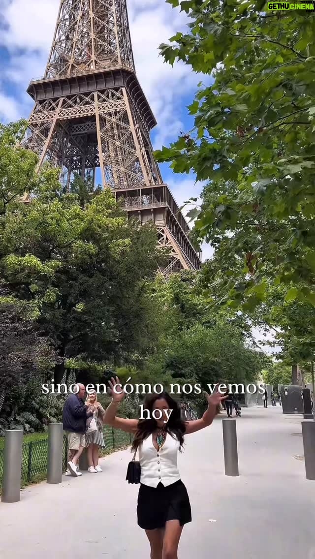 Vanessa Terkes - 3 Likes - Mirar atrás nos recuerda el camino, pero lo verdaderamente poderoso es ver en quién nos convertimos. Y hoy Premier recuerda que la belleza está en lo que somos ahora, no en lo que fuimos ayer. ✨💗