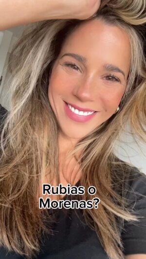 Vanessa Terkes Instagram - Rubias o morenas?