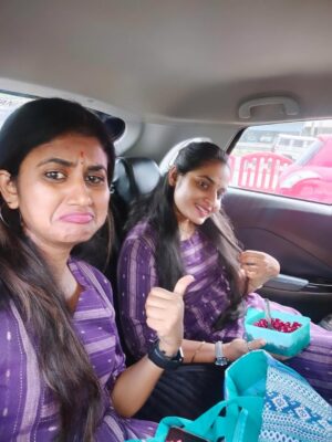 Vani YM Instagram - ಮಕ್ಕಳಾಗಿ ಇದ್ದಾಗಿನಿಂದ ನಿಂಗೊಂದು ಮಗು ಅಗೋವರ್ಗು ಅದೇ ಹಾರಾಟ, ಅದೇ ಕಿರ್ಚಾಟ, ಅದೇ ಹೊಡೆದಾಟ but still I’ll give you first preference Because you born in the last month ಮಜ್ಜಾ ಮಾಡು 😬😬🤡💩☠️👺🤠👹👻. HBD kannavva makalavva 💀