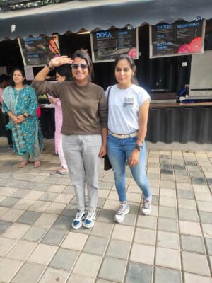 Vani YM Instagram - ಮಕ್ಕಳಾಗಿ ಇದ್ದಾಗಿನಿಂದ ನಿಂಗೊಂದು ಮಗು ಅಗೋವರ್ಗು ಅದೇ ಹಾರಾಟ, ಅದೇ ಕಿರ್ಚಾಟ, ಅದೇ ಹೊಡೆದಾಟ but still I’ll give you first preference Because you born in the last month ಮಜ್ಜಾ ಮಾಡು 😬😬🤡💩☠️👺🤠👹👻. HBD kannavva makalavva 💀