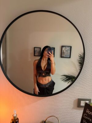 Vania Bludau Instagram - Diciembre empezó muy bonito āØ