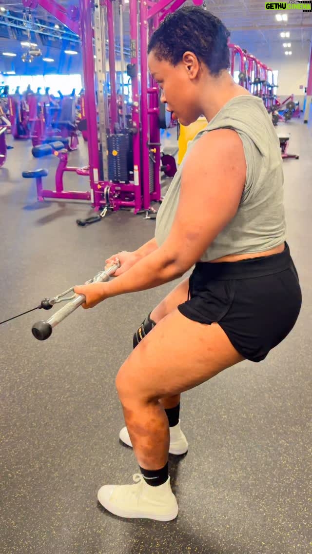 Vanity - 135 Likes - Stompin’ in rooms meant to block me. God has other plans. 
-
-
-
-
-
#Eczema #AtopicDermatitis #Athlete #BadInfluence #ProWrestler #WomenWhoLift