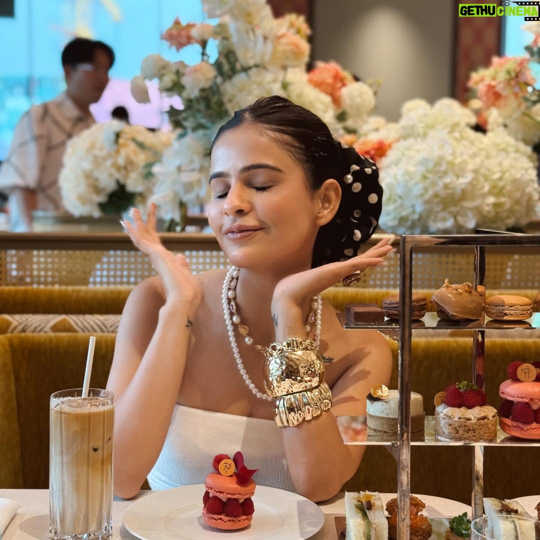 Vanshika Gaba Arora - 8.3K Likes - Trip that took me back to my childhood 💁🏻‍♀️

I have a surprise for my followers to utilise for ticket purchases over at the Resorts World Sentosa website – available for Universal Studios Singapore, Adventure Cove Waterpark, Singapore Oceanarium and hotel packages😊 

Use my Promo Code RWS5VANSHIKA

Do note that the promo code can’t be utilized stacked with other website promotions!

Rwsentosa.com