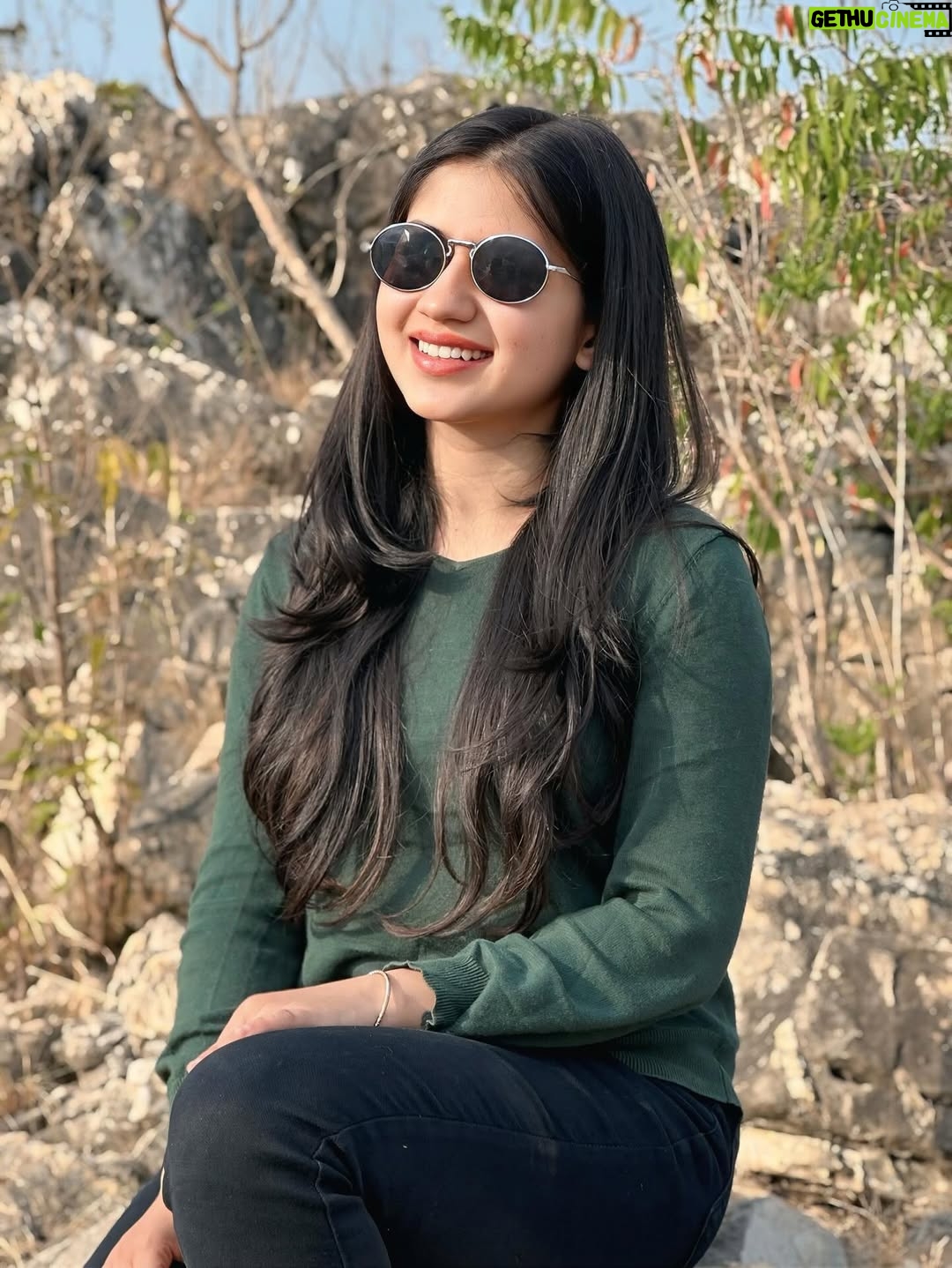Vanshika Kanda - 4.4K Likes - 🖤💚 #insta #instagram #instagood #instadaily #love #instalike #like #follow #photography #photo #photooftheday #viral #trending #likeforlikes #instamood #picoftheday #india #fashion #likes #followforfollowback #nature #instapic #happy #style #explore #life #explorepage #model #art #beautiful