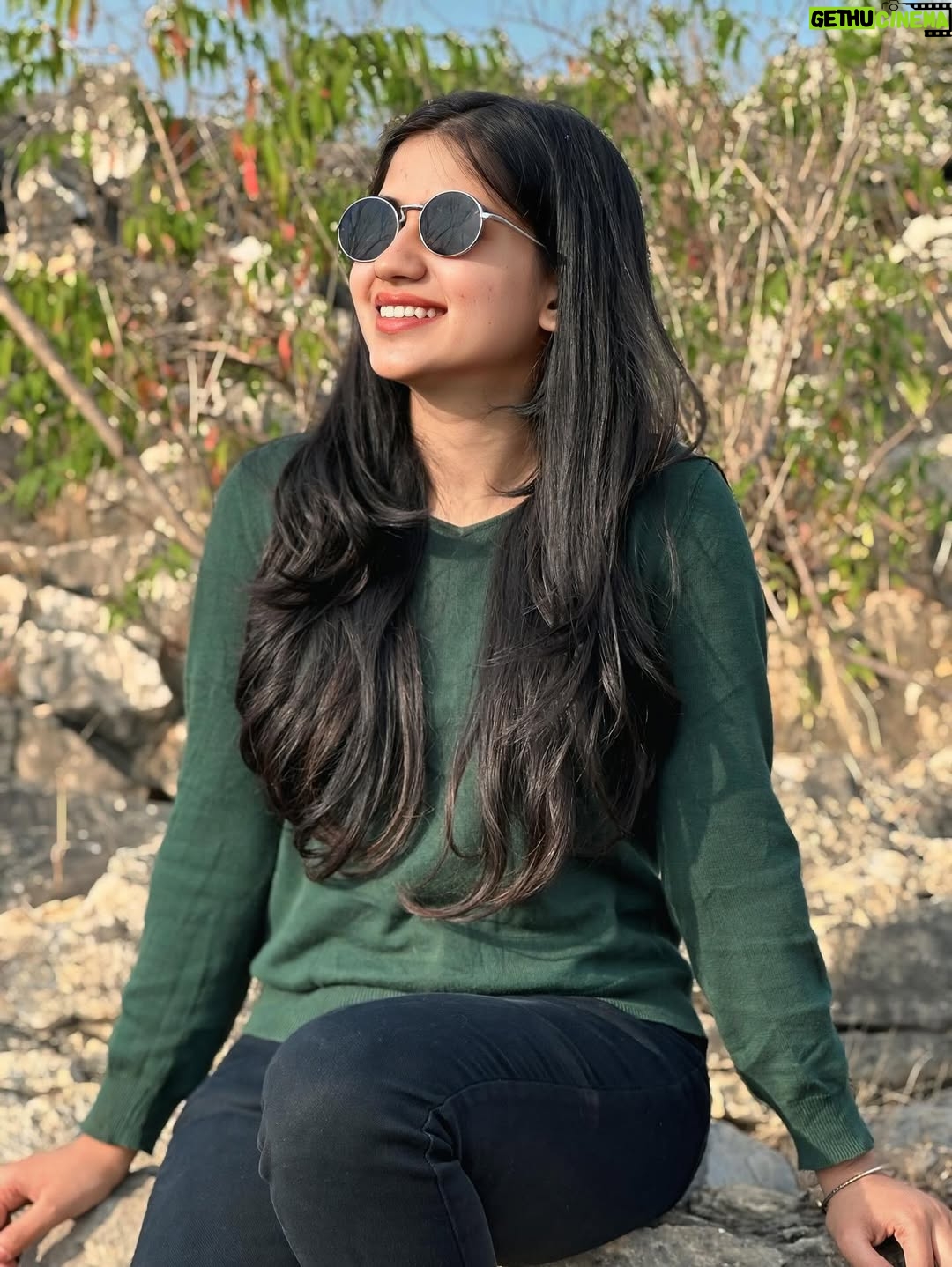 Vanshika Kanda - 4.4K Likes - 🖤💚 #insta #instagram #instagood #instadaily #love #instalike #like #follow #photography #photo #photooftheday #viral #trending #likeforlikes #instamood #picoftheday #india #fashion #likes #followforfollowback #nature #instapic #happy #style #explore #life #explorepage #model #art #beautiful