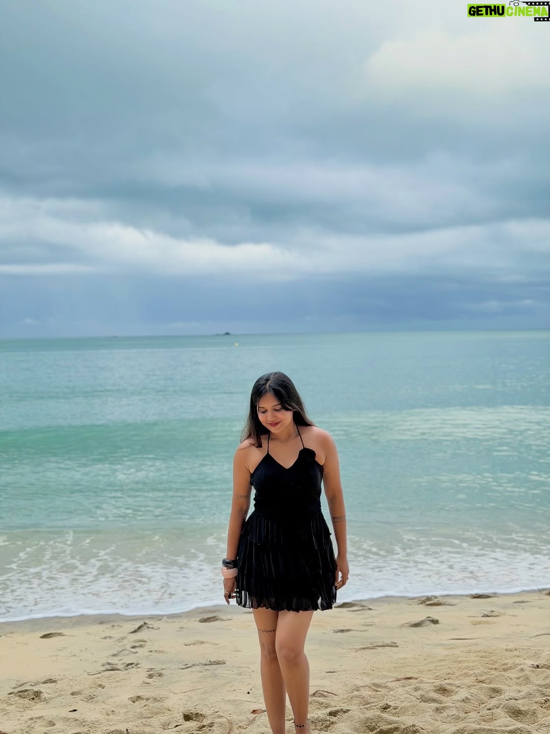 Varsha Kaveri - 107.6K Likes - ಅರೆ ಅರೆ ಏನಿದು ಹೊಸ ದಾಳಿ 🌊🧿

#varshakaveri