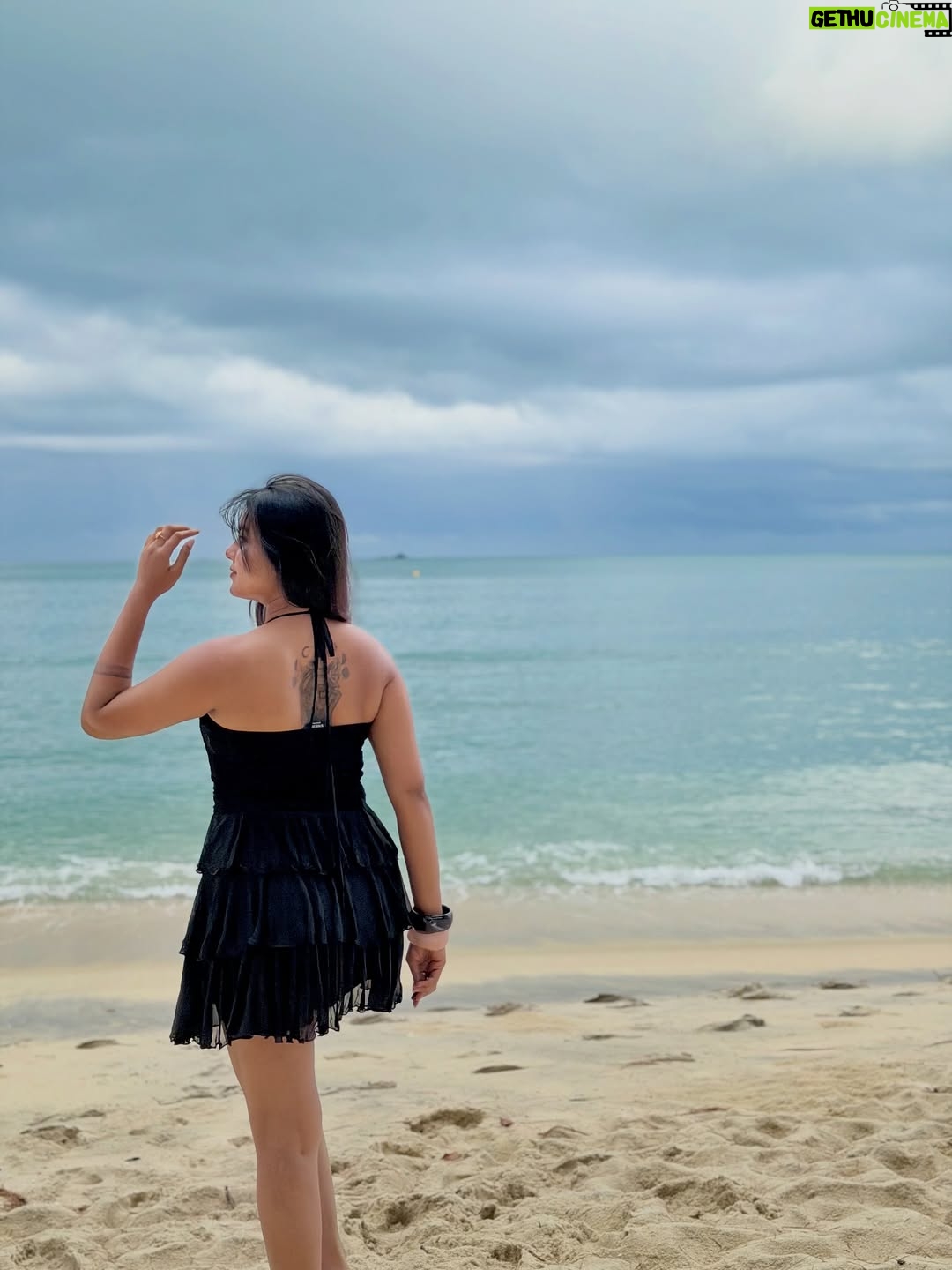 Varsha Kaveri - 107.6K Likes - ಅರೆ ಅರೆ ಏನಿದು ಹೊಸ ದಾಳಿ 🌊🧿

#varshakaveri
