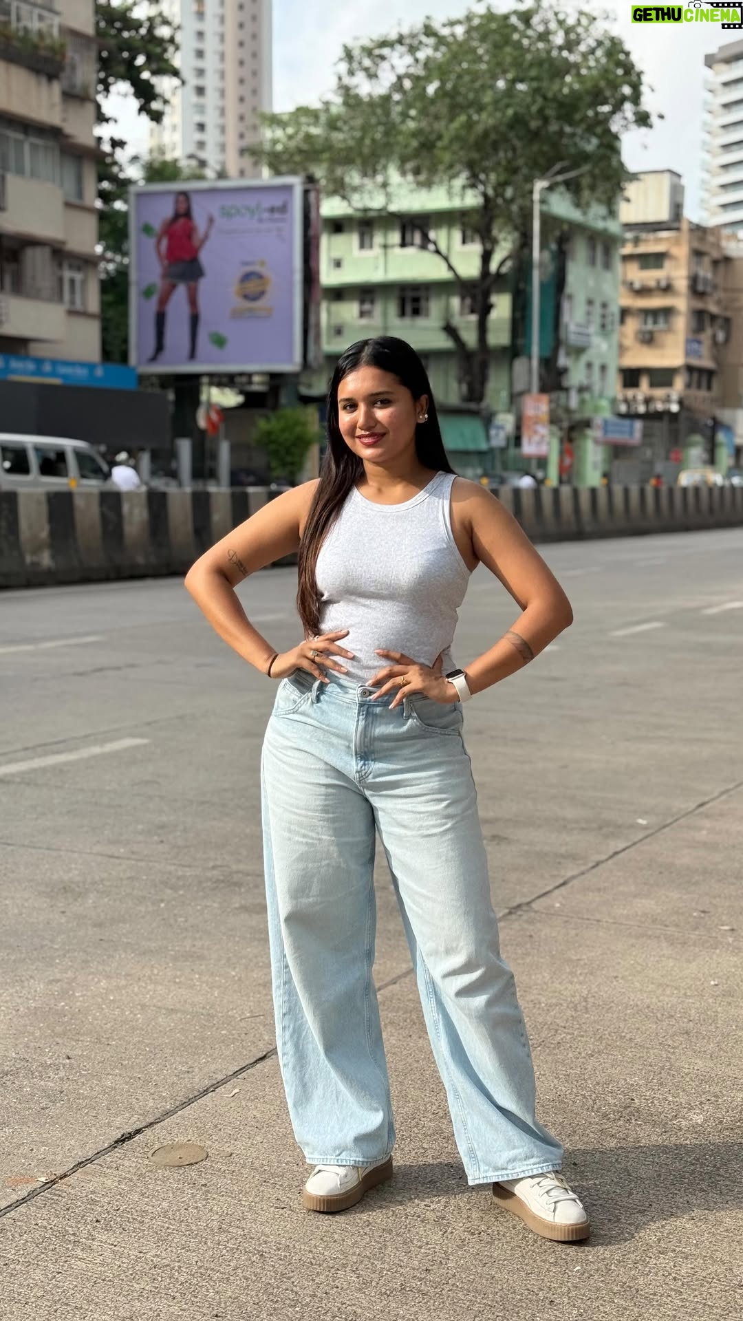 Varsha Kaveri - 221.2K Likes - Ever since I was a child, I looked up at big billboards and wished… and today, that dream feels real 💙 Thank you for being part of this journey ✨🧿
Thank you #varshians 🫶

Thank you team @monkentertainment @viraj_sheth @ashil.ksd @thatmalluchekkan ♥️

@spoylonflipkart 🫶