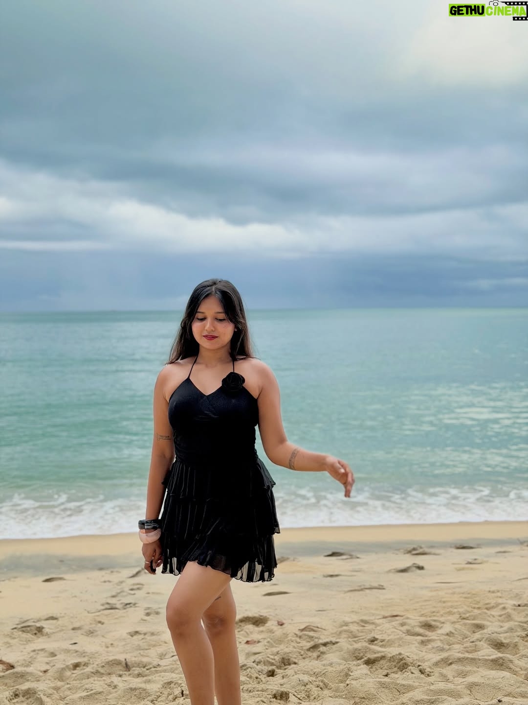 Varsha Kaveri - 107.6K Likes - ಅರೆ ಅರೆ ಏನಿದು ಹೊಸ ದಾಳಿ 🌊🧿

#varshakaveri