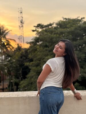 Varsha Kaveri Instagram - Feel my love 🫣🤍🧿
Don’t miss the last picture 🫣

#varshakaveri