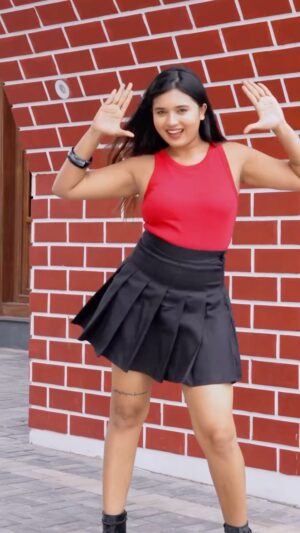 Varsha Kaveri Instagram - Crazy Queen vibes today. 🔥👑🧿
Which is your favourite ರಕ್ಷಿತಾ mam song? 😍

 #Varshastribute ✨ 

#varshakaveri #instagram #reelitfeelit #kannada