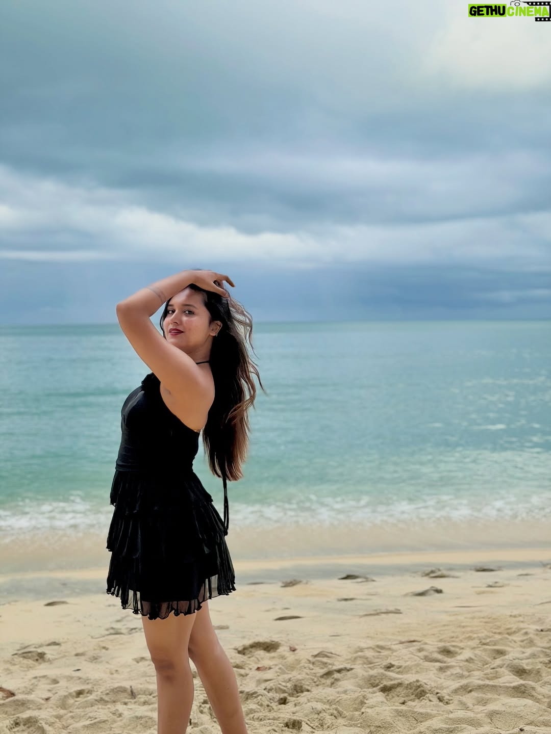 Varsha Kaveri - 107.6K Likes - ಅರೆ ಅರೆ ಏನಿದು ಹೊಸ ದಾಳಿ 🌊🧿

#varshakaveri