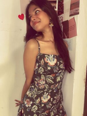 Varsha Sapna Instagram - 👀💕🎀✨….. @rajamthreads
#instagram #reelitfeelit #reelkarofeelkaro #goviral #ᴇxᴘʟᴏʀᴇᴘᴀɢᴇ