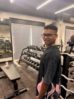 Vasantha Kumar P Instagram - 2026ம் நம்ம கைல தான்..சாம்பாகினி 🍾