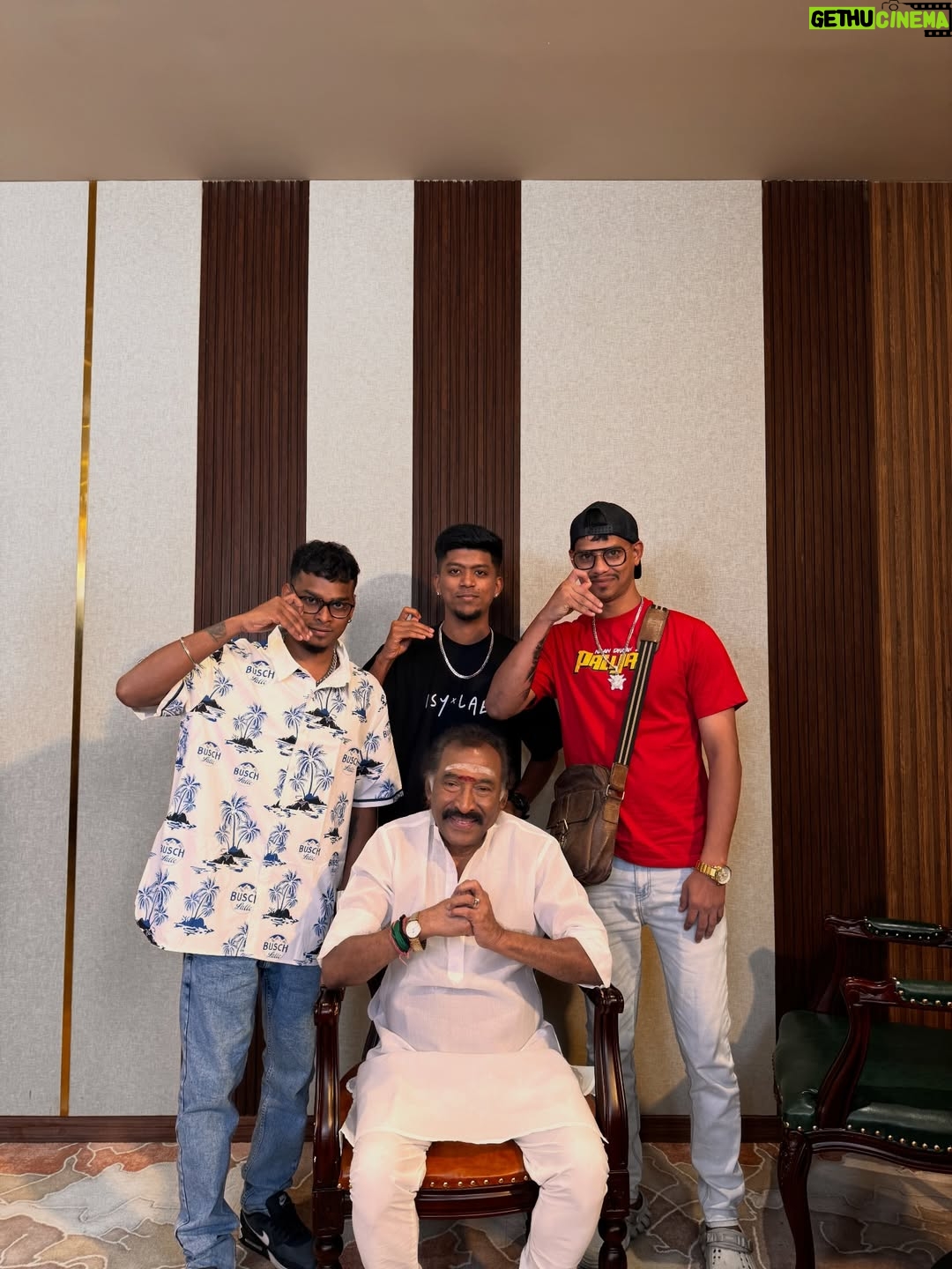Vasantha Kumar P - 89.5K Likes - 2026ம் நம்ம கைல தான்..சாம்பாகினி 🍾