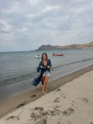 Vaso Laskaraki Instagram - Σε μαγικά νησιά ….🏝️
Λημνος 
📍το 8ο μεγαλύτερο νησί μας 
📍με πλούσια ιστορία 
📍με ατελείωτα πράγματα να εξερευνήσεις -που ίσως μια φορά δε θα σου φτάσει- 
📍φαγητό που λέει πολλά 🤤 
📍Παραλίες πολλες κι όλες κρυστάλλινες 
#lemnos #alykes #ammothines #faraklo