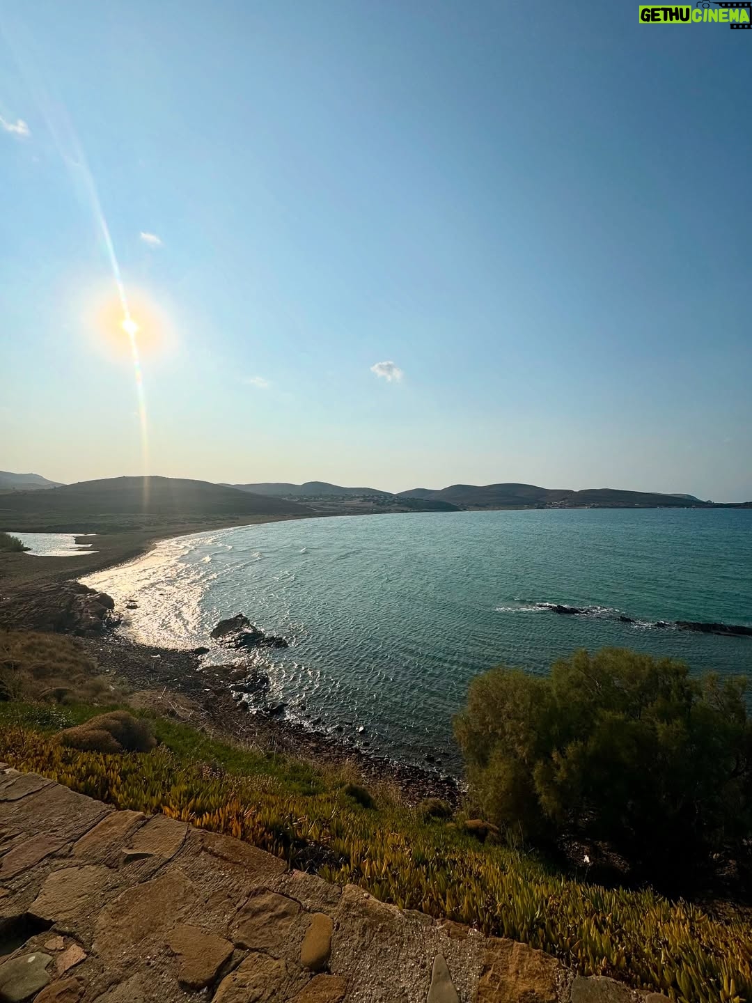 Vaso Laskaraki - 25.3K Likes - Σε μαγικά νησιά ….🏝️
Λημνος 
📍το 8ο μεγαλύτερο νησί μας 
📍με πλούσια ιστορία 
📍με ατελείωτα πράγματα να εξερευνήσεις -που ίσως μια φορά δε θα σου φτάσει- 
📍φαγητό που λέει πολλά 🤤 
📍Παραλίες πολλες κι όλες κρυστάλλινες 
#lemnos #alykes #ammothines #faraklo