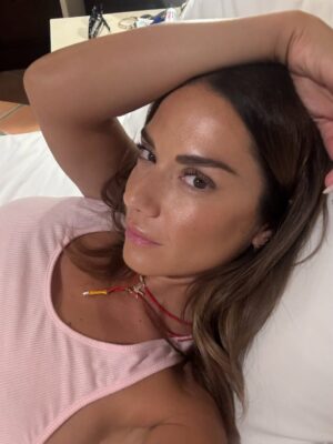 Vaso Laskaraki Instagram - Σε μαγικά νησιά ….🏝️
Λημνος 
📍το 8ο μεγαλύτερο νησί μας 
📍με πλούσια ιστορία 
📍με ατελείωτα πράγματα να εξερευνήσεις -που ίσως μια φορά δε θα σου φτάσει- 
📍φαγητό που λέει πολλά 🤤 
📍Παραλίες πολλες κι όλες κρυστάλλινες 
#lemnos #alykes #ammothines #faraklo