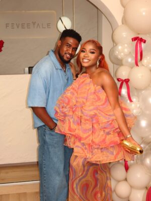 Veekee James Instagram - Doing life with the best business partner I could ever ask for š„¹
Photographer @lyons_studio_
My dress @zurik_rtw
Styling @regal.by.dovin
Hair @hairbyadefunkeee
Hair styling @sheyz_touch
Makeup @dumsyglowtouch