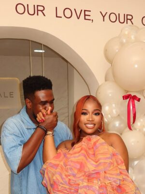 Veekee James Instagram - Doing life with the best business partner I could ever ask for š„¹
Photographer @lyons_studio_
My dress @zurik_rtw
Styling @regal.by.dovin
Hair @hairbyadefunkeee
Hair styling @sheyz_touch
Makeup @dumsyglowtouch