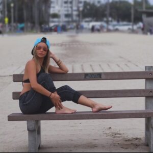 Vero Rodríguez Instagram - 2016  is that you??? Sirviendo mucho peróxido, lucha, olímpicos, motorsports, playa y con la inmensa satisfacción de diez años después, sentirme aún más bendecida ✨

Ps La última es mi favorita porq esta sucediendo de todo