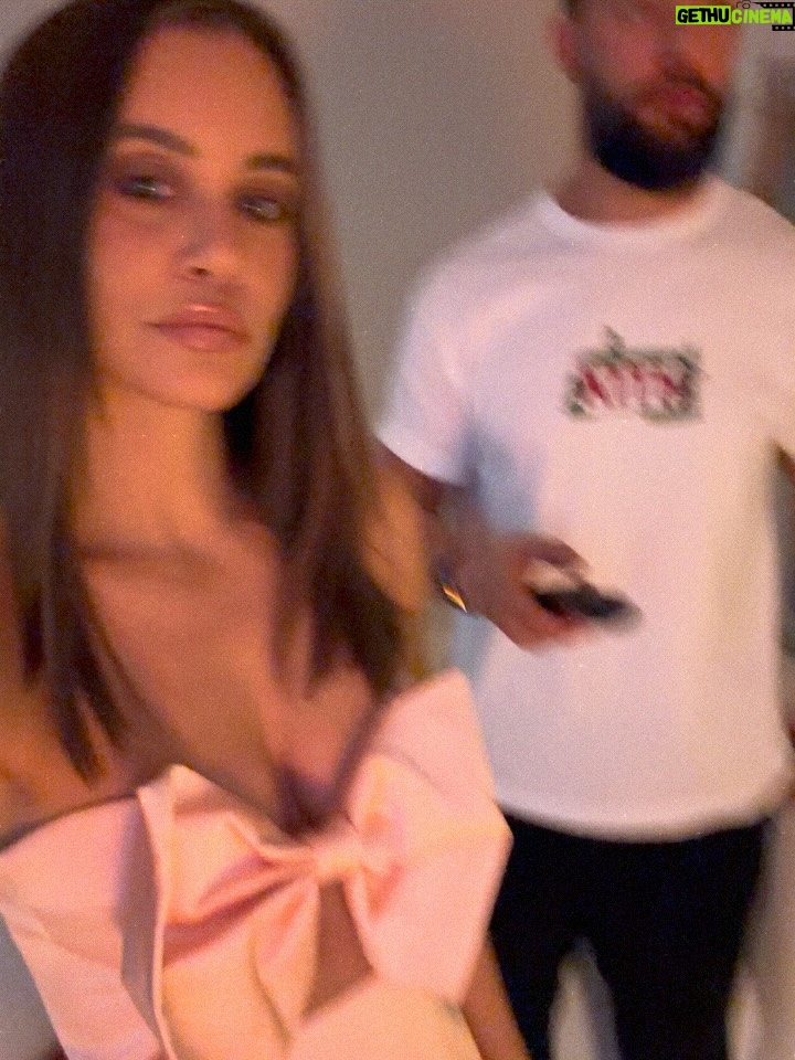 Vero Rodríguez - 7.3K Likes - Full heart