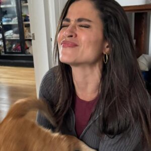 Veronica Gentili Instagram - Questo è quello che succede ad un’inguaribile ottimista che dopo cinque anni ancora crede di potersi fare una foto con Palmiro. 
(Nessun gatto è stato maltrattato per la NON realizzazione di queste foto. Non si può affermare altrettanto dell’incauta genitrice)