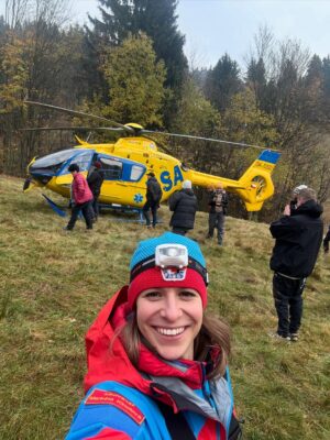 Veronika Khek Kubařová Instagram - 🏔️
Už dlouho mi na žádný film nepřišlo tolik milých reakcí. Děkuju, že mi píšete, těší mě to! 
Děkujeme, že chodíte! 
#nahorach
@donartfilm