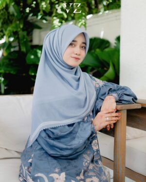 Veve Zulfikar Instagram - First of all, let me introduce you Zena Scarf in sky blueš ini warna pertama Zena Scarf dari kolaborasi DYN bareng kak @veve_zulfikar š„° MasyaAllah cakep banget kan?š Launching besok disemua official marketplace DYNš
ZENA SCARF GRATIS buat 2 orang pemenangā¼ļø Caranya like, Share, Komenšš»
Z
E
N
A
Screenshot buktinya kirim ke DM yaa, semoga beruntungš
ā ļøFREE ONGKIR KE SELURUH INDONESIA ORDER MELALUI WA DAN WEBSITE ONLYā ļø Curi foto & video selain mitra resmi DENDA 10jutaā HATI-HATI PENIPUAN & DYN PALSUā¼ļø
DYN CLOTHINGLINE X VEVE ZULFIKAR
Zena Scarf
ā¼ļøFREE Photocard untuk 100 pembeli pertamaā¼ļø
Material: Voal Ultrafine Premium
Best price (harga khusus whatsapp & website)
IDR 189.000-,
Detail :
Size 115 cm x 115 cm
Finishing lasercut
Aksen plat logo Dyn premium
Include pouch
āØPAKET BUNDLINGāØ
Paket A: IDR 199.000-, (Scarf Include Pouch & Paperbag)
Paket B: IDR 210.000-, (Scarf Include Exclusive box)
Paket C: IDR 219.000-, (Scarf Include Exclusive box & Paperbag)
Available in 7 colors: Candy pink, nude, light grey, black, sky blue, sage & orchid
Note : warna asli bisa jadi sedikit berbeda dari foto di karenakan efek kamera, pencahayaan ketika pemotretan serta resolusi dan kecerahan layar.
Order Onšš»
ā
Website: www.dynofficial.com (FREE ONGKIR)
ā
Shopee: DYN Official Shop & dynclothing.official
ā
Tokopedia: DYN Clothingline Official
ā
Lazada: DYN Clothingline Shop
ā
Tiktokshop: Dyn clothingline (@ dynclothing)
ā
Whatsapp (FREE ONGKIR):
Admin 1 šš»Kak Priska: 0851-6318-7084
Admin 2 šš» Kak Pitri: 0851-7536-8025
Admin 3šš» Kak Dyah: 0851-6159-5868
Daftar distributor resmi DYN
Jawa Tengah
@dyn_pati
@dyn_pekalongan
@dyn_kebumen
@dyn_pemalang
@dyn_jepara
@dyn_kudus_
@dyn_patikudus
@dyn_salatiga_ambarawa_ungaran
@dynclothingline_solo
Jawa Barat
@dyn_garut
@dyn_karawang
@dyn_cianjur
@dyn_sukabumi
Jabodetabek
@dyn_jabodetabek
@dyn_jakartabarat
@dyn_distrijakartatimur
@dyn_jakartaselatan
@dyn_distributordepok
@dyn_jakartapusat
@dyn_jktutara
Banten
@dyn_cilegonbanten