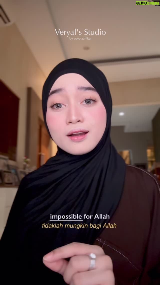 Veve Zulfikar - 3 Likes - 💔❤️‍🩹
Lubna Pashmina Midnight by @veryalsstudio