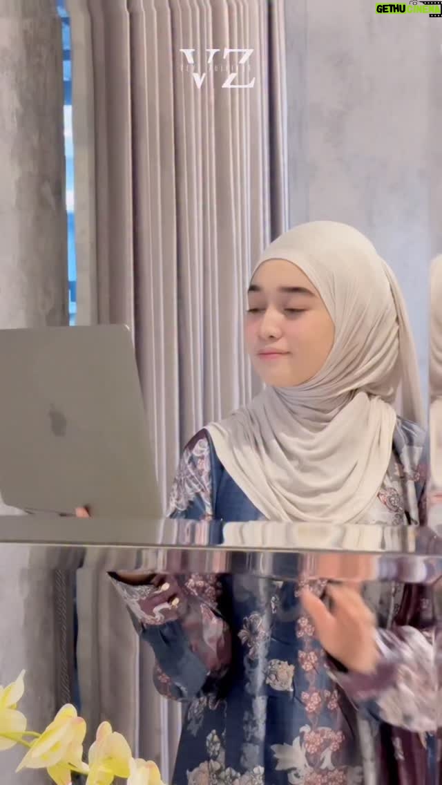 Veve Zulfikar - 3 Likes - صحاك الشوق
