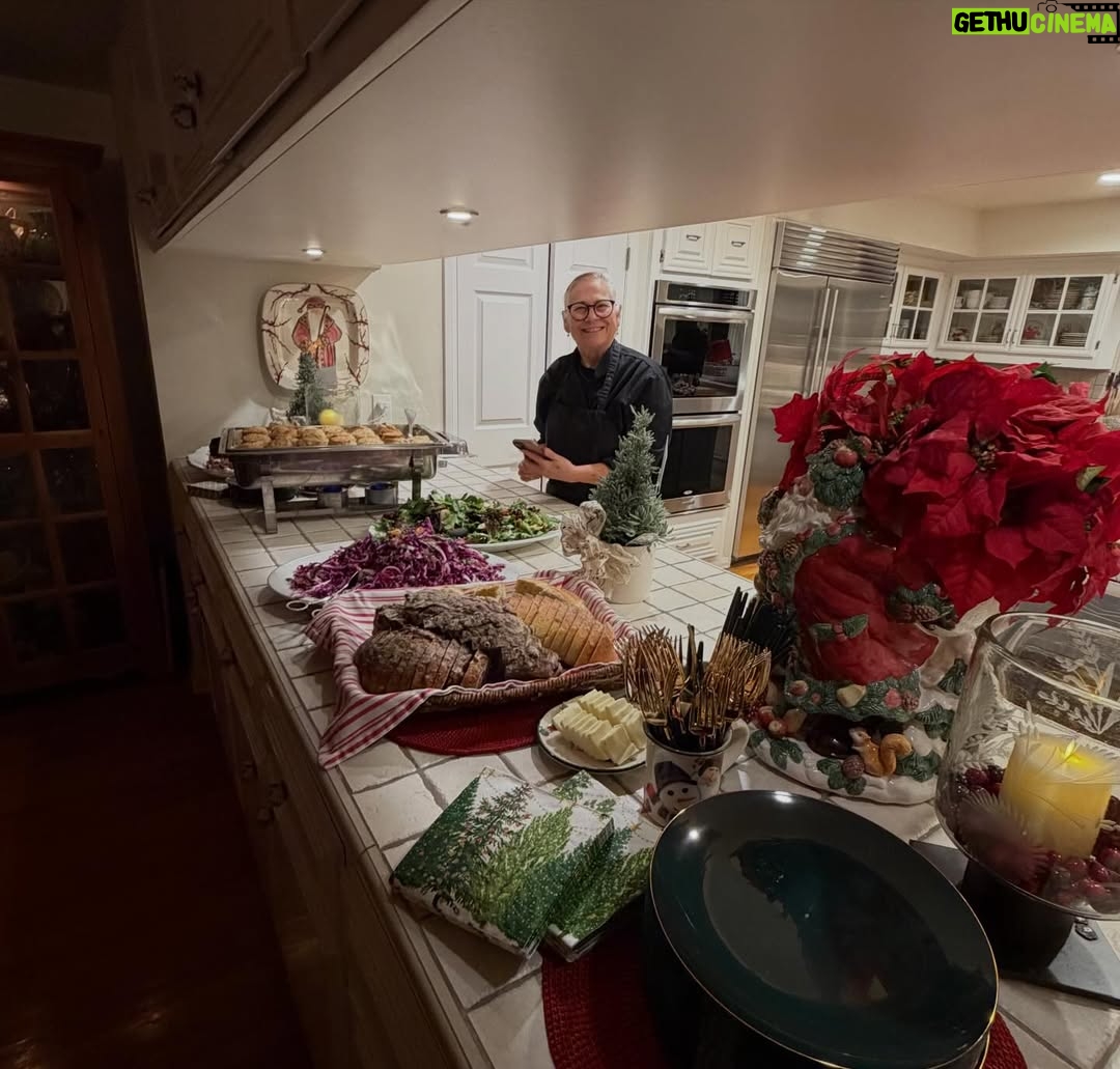 Vicki Lawrence - 13.8K Likes - I’m still trying to process what happened at my home last Wednesday. My sister and I put together the most memorable holiday party ever. Our favorite caterer, our three favorite musicians, and 40 of our closest friends.