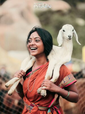 Vijaya Lakshmi Instagram - Kurubana Rani ……………

.
.in frame.@vijaya_lakshmi.official 

#photography #explore #photoshoot #classy #exploremore #sassygirl #trendingnow #colorskannada #beautiful #udayatv #ootd #fypシ #follow #bengaluru #kerala #instagramreels #vairalreels