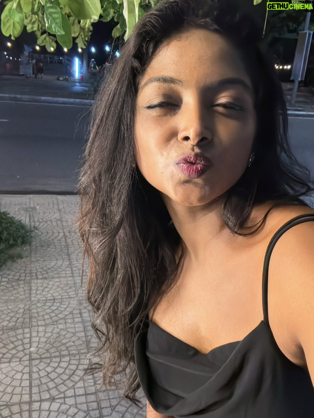 Vijaya Lakshmi - 52.1K Likes - Another photo dump🤭  #final #dump 

#photography #explore #photoshoot #classy #exploremore #sassygirl #trendingnow #colorskannada #beautiful #udayatv #ootd #fypシ #follow #nikond5600 #bengaluru #kerala #instagramreels #vietnam #vairalreels