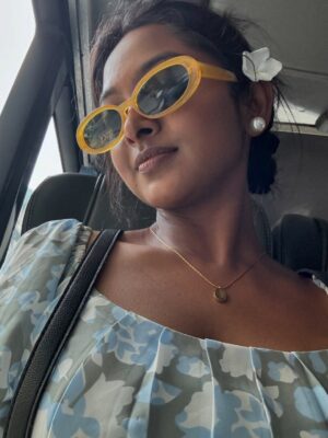 Vijaya Lakshmi Instagram - Another photo dump🤭  #final #dump 

#photography #explore #photoshoot #classy #exploremore #sassygirl #trendingnow #colorskannada #beautiful #udayatv #ootd #fypシ #follow #nikond5600 #bengaluru #kerala #instagramreels #vietnam #vairalreels