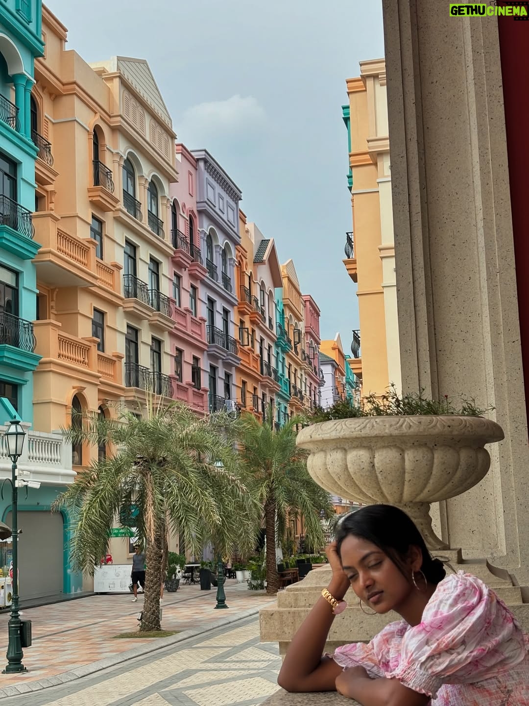 Vijaya Lakshmi - 52.1K Likes - Another photo dump🤭  #final #dump 

#photography #explore #photoshoot #classy #exploremore #sassygirl #trendingnow #colorskannada #beautiful #udayatv #ootd #fypシ #follow #nikond5600 #bengaluru #kerala #instagramreels #vietnam #vairalreels