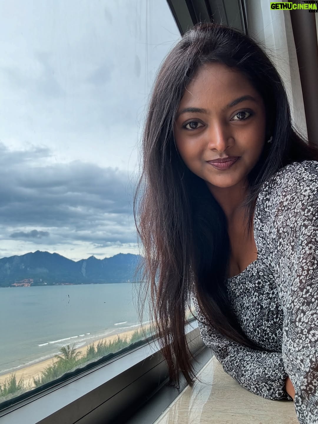 Vijaya Lakshmi - 52.1K Likes - Another photo dump🤭  #final #dump 

#photography #explore #photoshoot #classy #exploremore #sassygirl #trendingnow #colorskannada #beautiful #udayatv #ootd #fypシ #follow #nikond5600 #bengaluru #kerala #instagramreels #vietnam #vairalreels